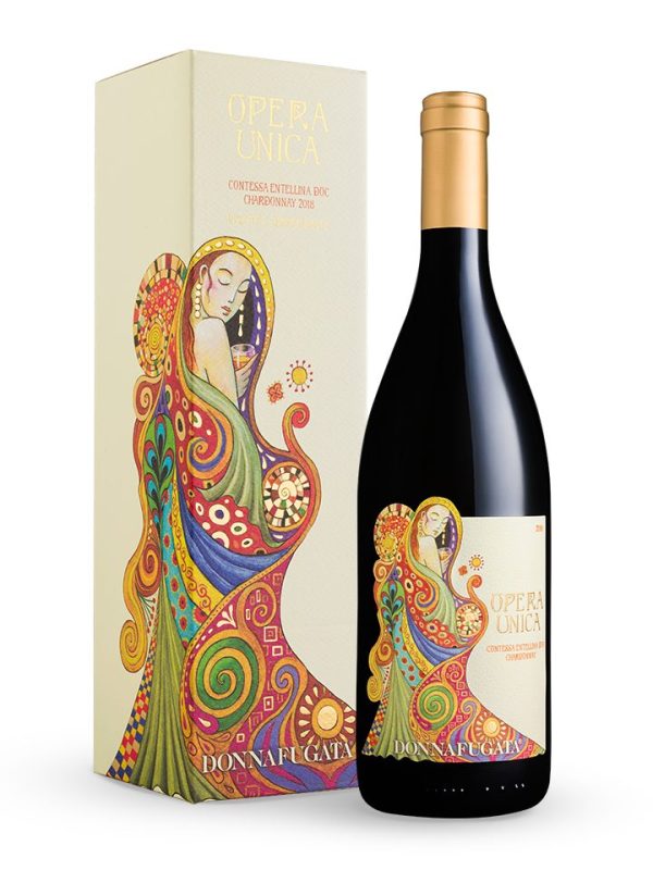 OperaUnica-bottigliaastuccio_Thumb-600×800.jpg Opera Unica 2018 Contessa Entellina Doc Chardonnay